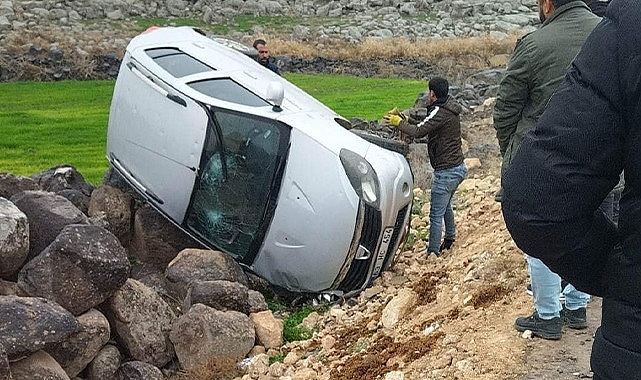 Şanlıurfa'da kaza sürücü kıl payı kurtuldu!