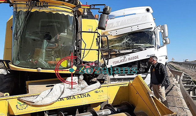 Şanlıurfa'da tır ile biçerdöver çarpıştı!