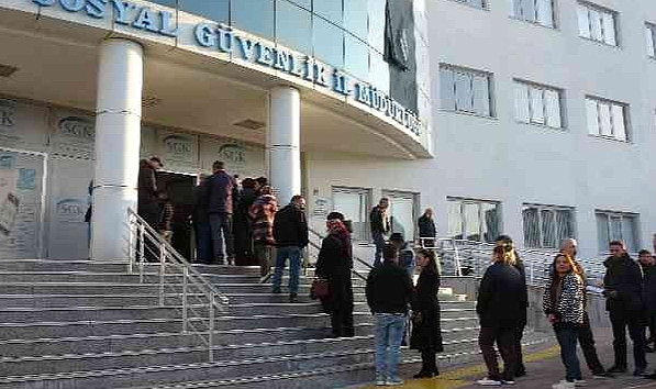 SGK merkezleri cumartesi günü de açık olacak