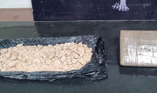 Tırın kupasındaki yatakta zulalı 2 kilo 300 gram kokain çıktı