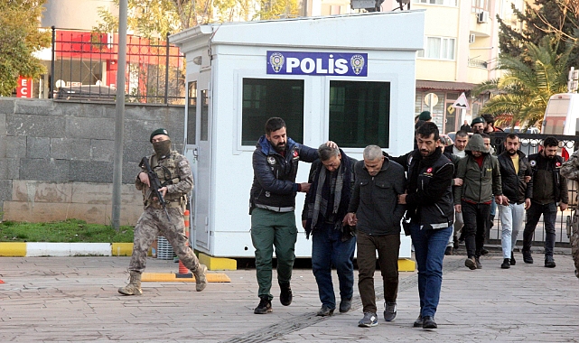 Uyuşturucu ticareti yapan 10 kişi tutuklandı