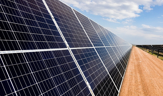 Viranşehir'de 352 bin 112 adet yerli güneş paneli kullanılacak