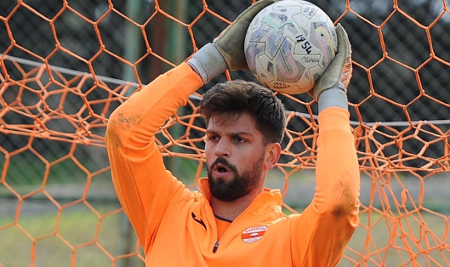 Adanaspor kaleci Arda Akbulut'u transfer etti