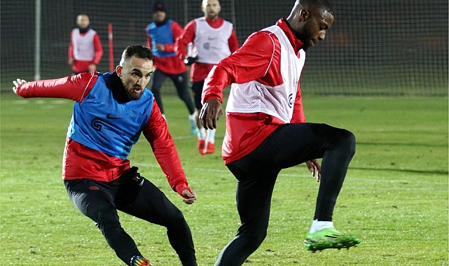 Antalyaspor ile Fenerbahçe 53. randevuda
