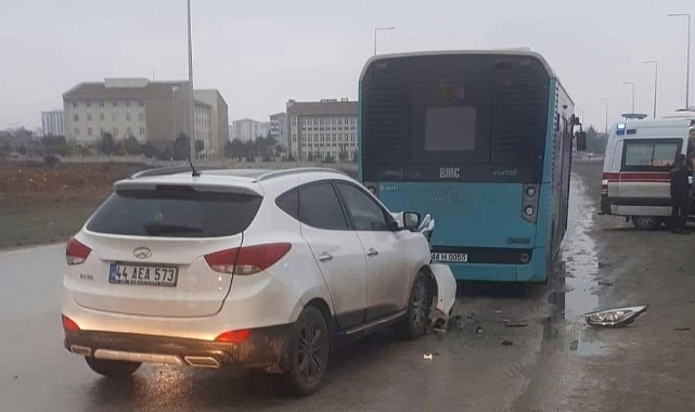Cip ile otobüs çarpıştı: 2 yaralı