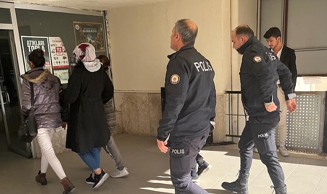 Evlere girip hırsızlık yapan 3 kadın yakalandı