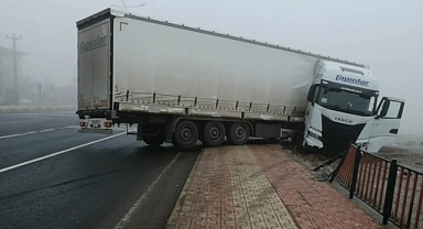 Gizli buzlanma 4 farklı kazaya neden oldu: 2 yaralı