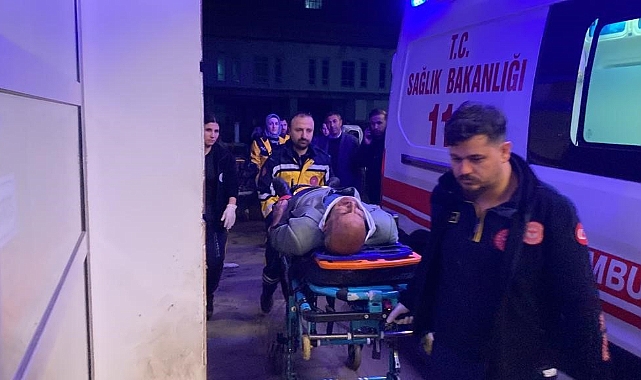 İki otomobil çarpıştı: 8 yaralı