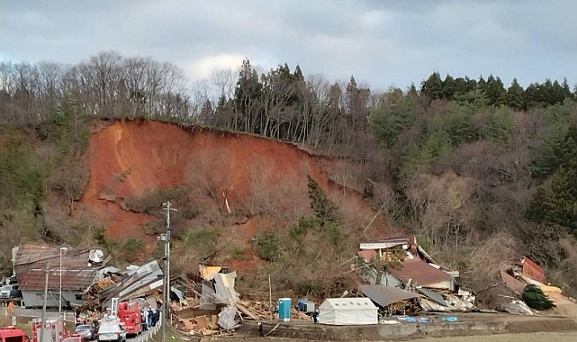 Japonya'da heyelan: 10 ev toprak altında kaldı, 2 kişi kayıp