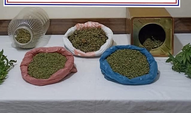 Mardin'de şüpheli şahsın evinde uyuşturucu ele geçirildi