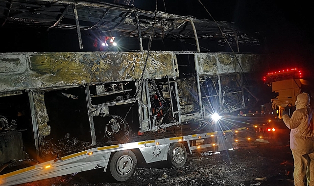 Otobüs kazası: 2'si şehit 3 ölü, 33 yaralı