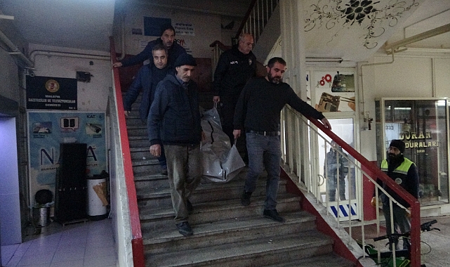 Yaşlı adam evinde ölü bulundu