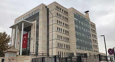 Ağır hasarlı binalardan hırsızlık yapan 2 şüpheli yakalandı