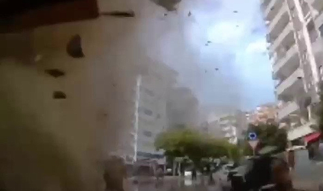 Depremin yıkıcı görüntüsü araç kamerasında