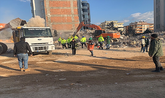 Gaziantep’te depremde yıkılan binanın müteahhitti tutuklandı