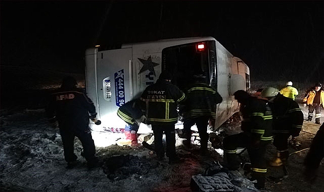 Kontrolden çıkan otobüs devrildi: 1 ölü, 13 yaralı