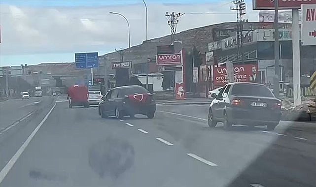 Trafikte makas atıp havaya ateş açtılar