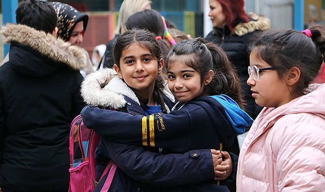 Deprem sonrası Adana'da eğitime başlandı