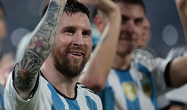 Messi, milli takımlarda 100 gol barajını geçen 3. futbolcu oldu