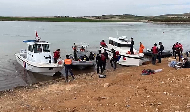 Şanlıurfa'da sele kapılan sürücünün tır dorsesine ulaşıldı