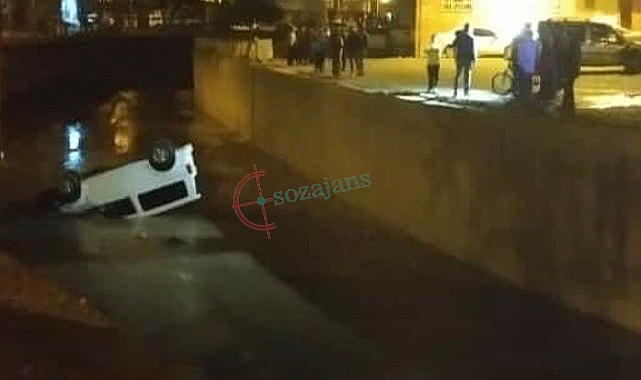 Eyyübiye'de araç dereye uçtu: 8 yaralı