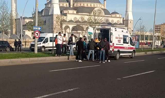 Karşıya geçmeye çalışan yayaya araç çarptı