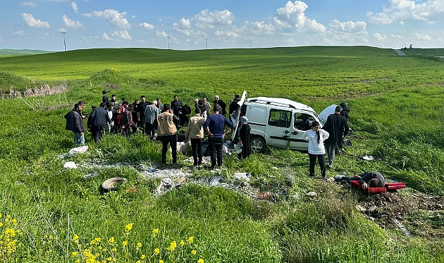 Otomobil tarlaya uçtu: 3'ü ağır 4 yaralı