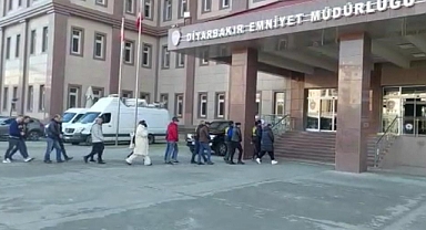 Yüklü miktarda para vurgunu yapan çete çökertildi