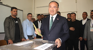 Bakan Bozdağ oyunu Urfa’da kullandı
