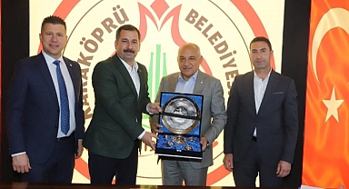 Büyükekşi'den, Karbel Karaköprü Belediye Spor'a ziyaret