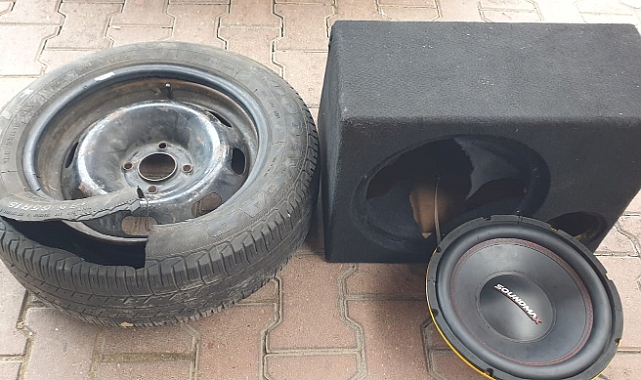 Otomobilin yedek lastiğinde kilolarca esrar bulundu