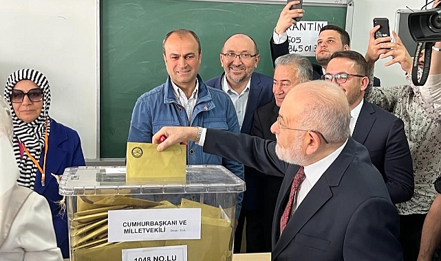 Saadet Partisi Genel Başkanı Karamollaoğlu oyunu kullandı