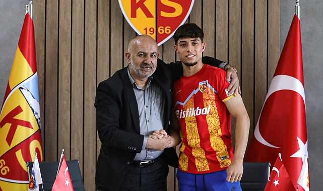 Talha Sarıslan 2 yıllık yeni sözleşmeye imza attı