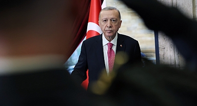 Cumhurbaşkanı Erdoğan Anıtkabir'i ziyaret etti