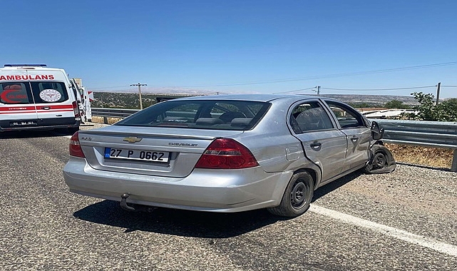 Adıyaman'da otomobil bariyerlere çarptı: 7 yaralı