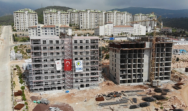 Enkaz kent Hatay'da deprem konutları yükseliyor