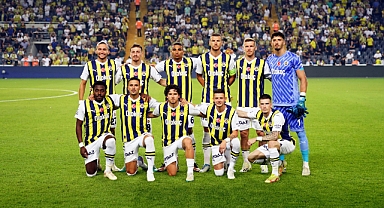Fenerbahçe ilk resmi maçına taraftarı önünde çıktı