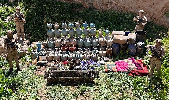 Terör operasyonu: 6 kilo amonyum nitrat ve 102 tüp ele geçirildi