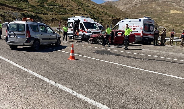 Bayburt'ta trafik kazası: 11 yaralı