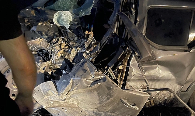 İki ayrı trafik kazası: 2 ölü, 3 yaralı