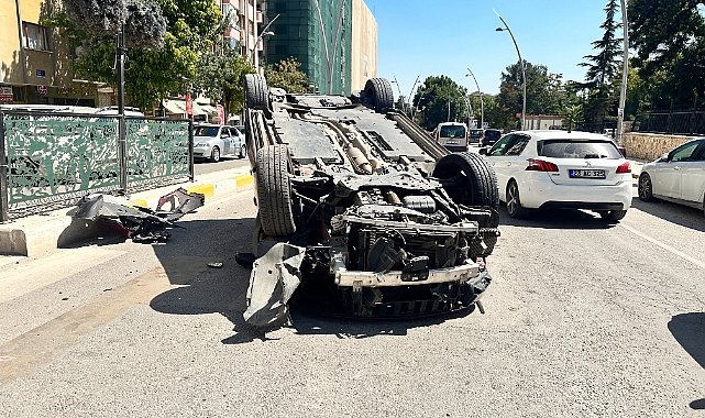 Otomobil takla attı: 3 yaralı