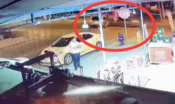 Esnafın uyardığı aynı noktada yine kaza: Yaralılar var