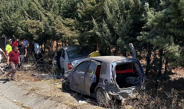 İki otomobil bir tır'ın karıştığı kazada 2 kişi yaralı