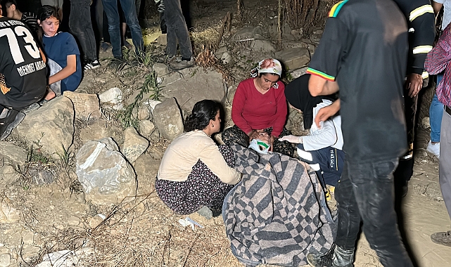 İşçileri taşıyan traktör şarampole yuvarlandı: 13 yaralı