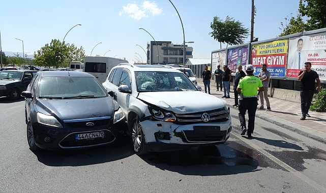 Malatya'da iki arac çarpıştı: 1 yaralı