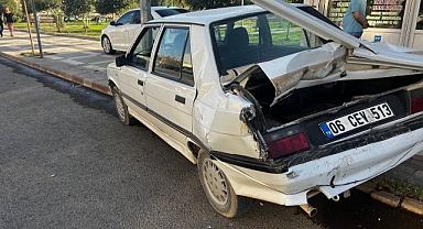 Şanlıurfa’da kamyon araçların arasına daldı