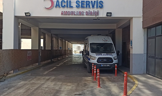 Tır ile kamyonet çarpıştı: 1 ölü, 9 yaralı