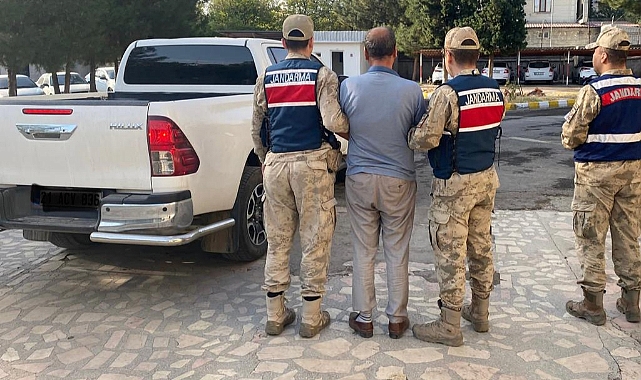 7 ayrı suçtan aranan 16 yıl 3 ay cezası bulunan şahsı kıskıvrak yakaladı