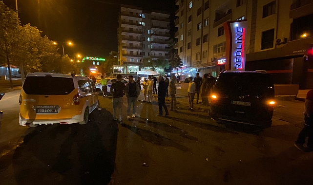 Diyarbakır’da iki araç çarpıştı: Yaralı var