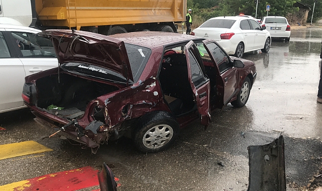 Feci trafik kazası: Çok sayıda yaralı var